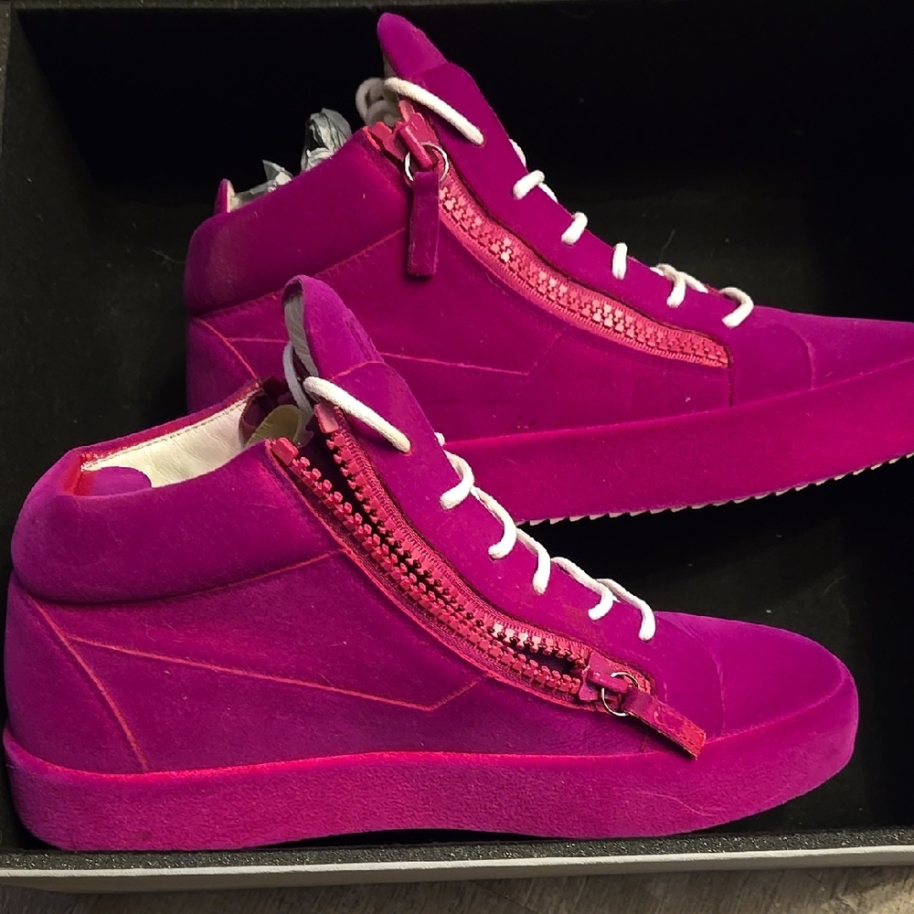 Barneys NY Designer Price Tags - Style 710510